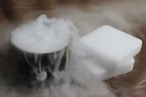 干冰用多少度的熱水沖